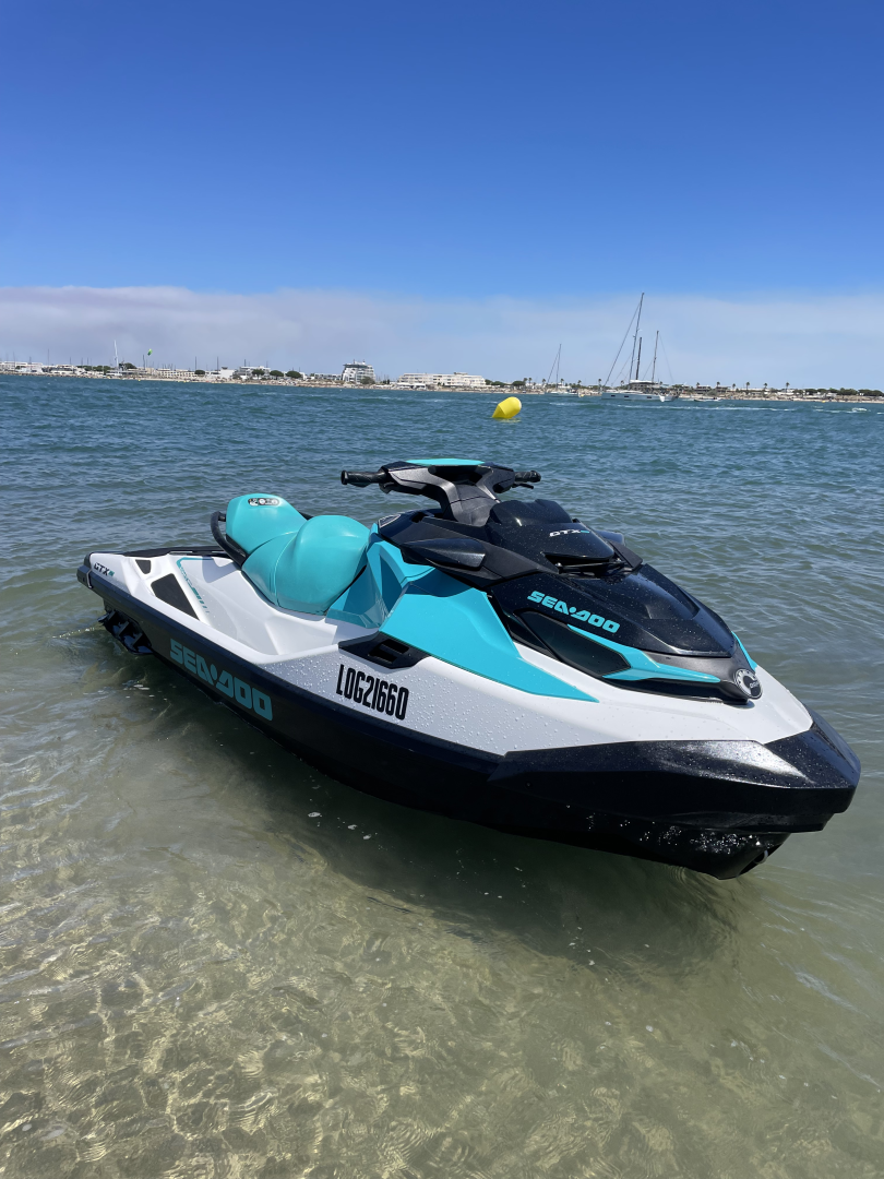 Wynajem Jet ski w Le Grau-du-Roi - Sea-Doo GTX 