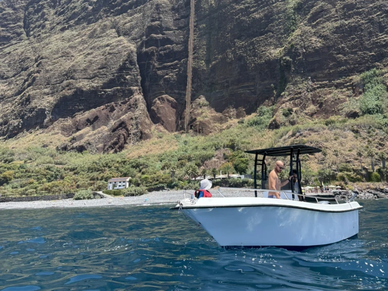 Wynajmij Motorówka z lub bez skippera Meta Boats w Porto do Funchal
