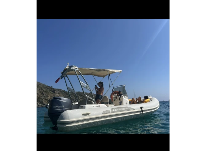 Wynajmij Łódż półsztywna z lub bez skippera Capelli w Cavalaire-sur-Mer
