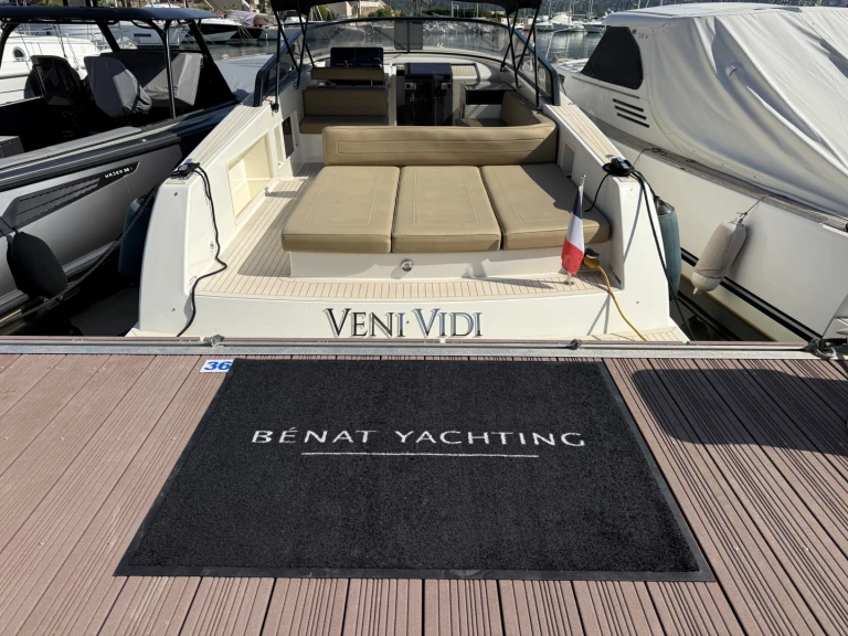 Wynajem łodzi Saint-Tropez tanio VanDutch 40