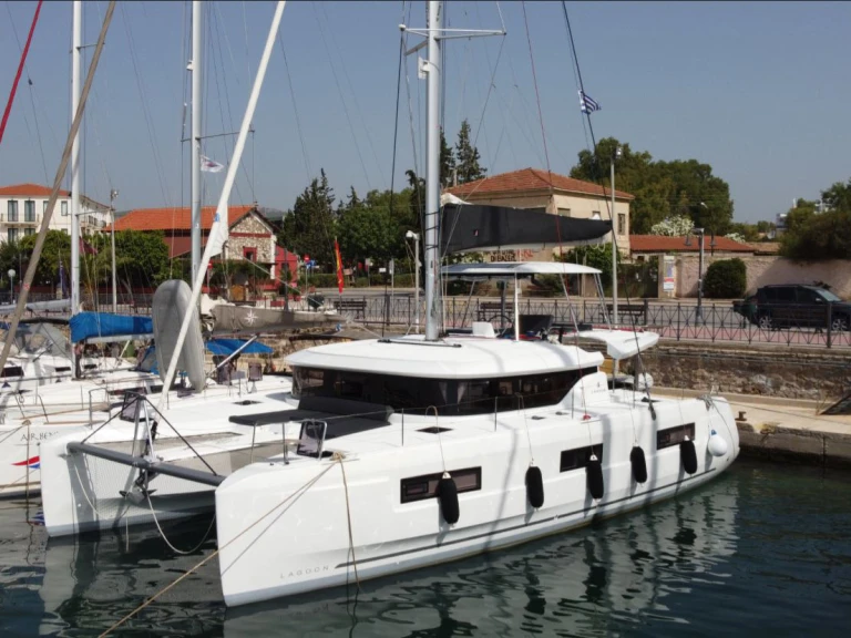 Wynajem łodzi Lagoon Lagoon 46 w Lavrio na SamBoat 