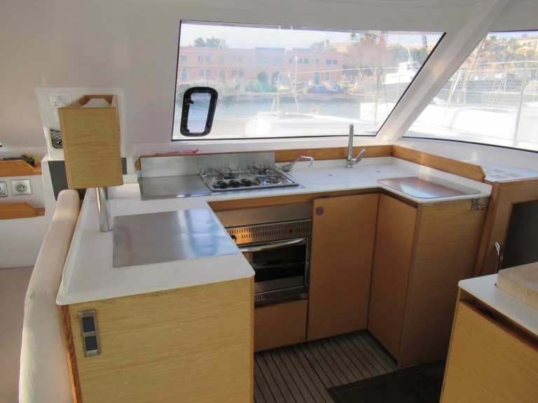 Katamaran do wynajmu w Port-Saint-Louis-du-Rhône w najlepszej cenie