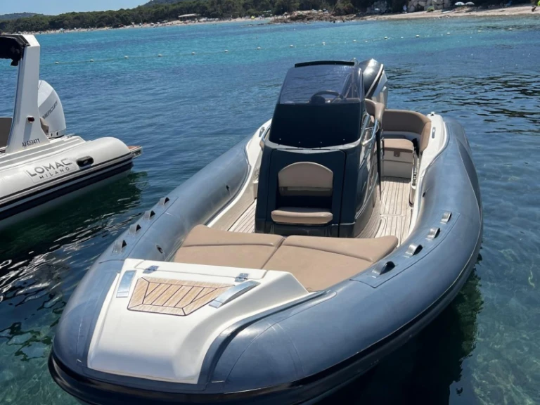 Wynajmij Lomac Adrenalina 7.0 w Golfe de Pinarellu