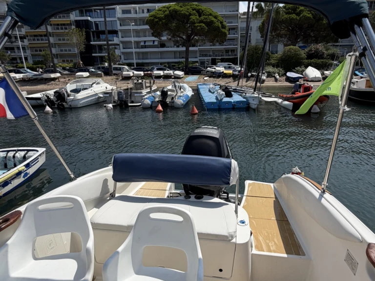 Wynajmij Quicksilver Quicksilver 600 Commander w Cannes