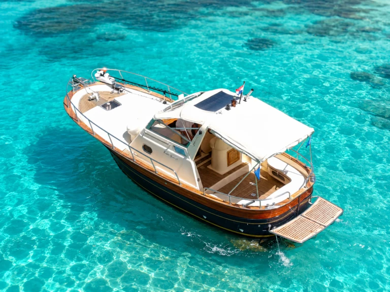 Wynajem w Medulin- Fratelli Aprea Sorrento 7,50 cabinato na SamBoat