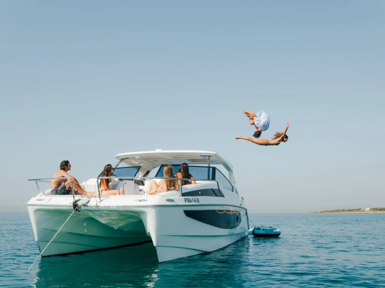 Wynajmij Aquila Aquila 36 Sport w Barcelona