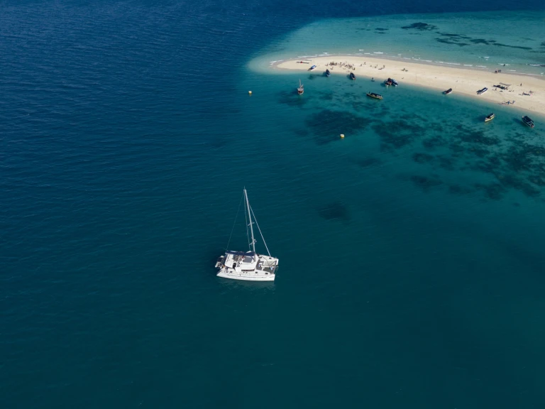 Wynajem Katamaran w Zanzibar - Lagoon Lagoon 450 F