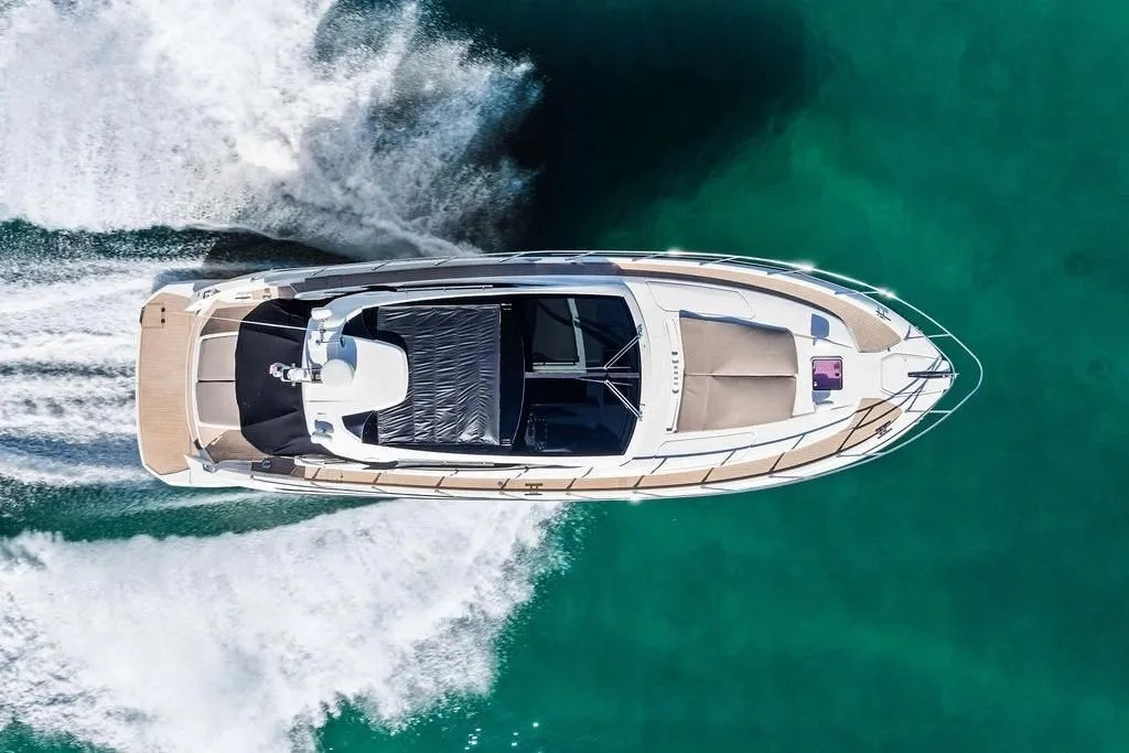 Azimut Atlantis 48 między profesjonalistami a osobami prywatnymi w City of Cape Town