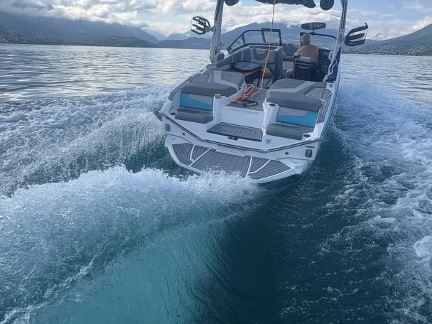 Wynajem łodzi Nautique Correct Craft g21 w Annecy na SamBoat 