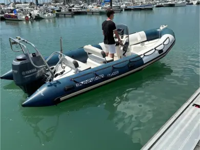 Wynajem Motorówka w La Rochelle - Bombard Sunrider 650