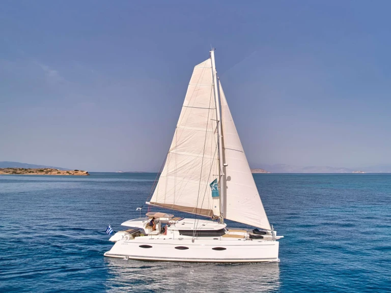 Wynajem Luksusowy jacht Fountaine Pajot z patentem 