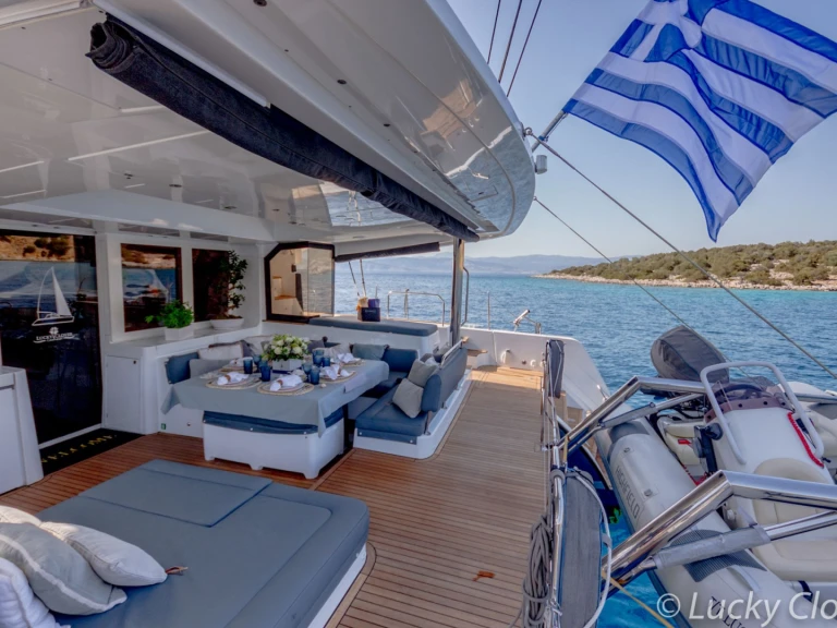 Wynajmij Luksusowy jacht z lub bez skippera Lagoon w Santorini (wyspa)