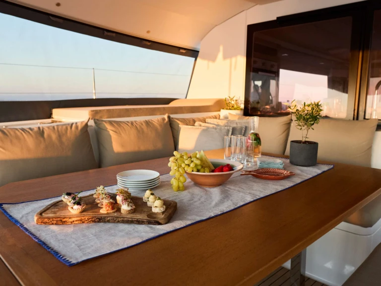 Wynajem Luksusowy jacht Fountaine Pajot z patentem 