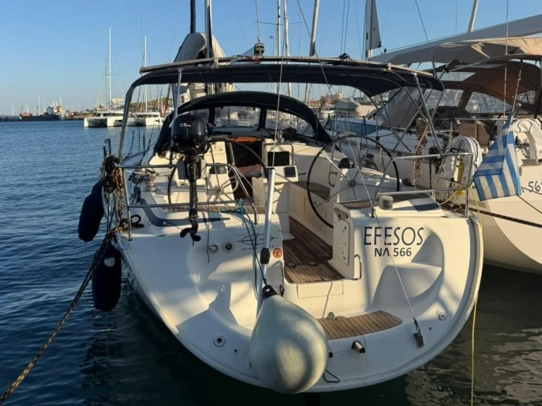 Wynajmij Bavaria Bavaria 42 Cruiser w Lavrio