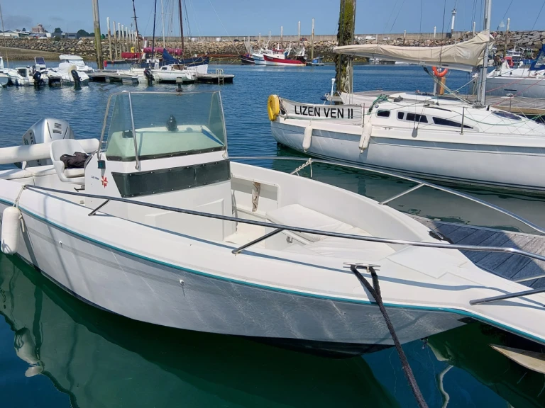 Wynajem łodzi Saint-Quay-Portrieux tanio Cap Camarat 675
