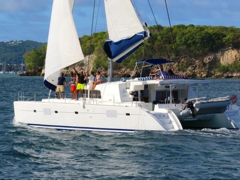 Wynajmij Katamaran z lub bez skippera Lagoon w Le Marin