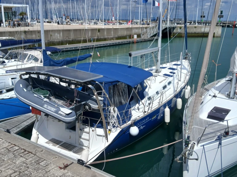 Bénéteau Oceanis 473 Clipper między profesjonalistami a osobami prywatnymi w Arzal