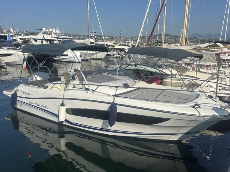 Motorówka do wynajmu w Antibes w najlepszej cenie