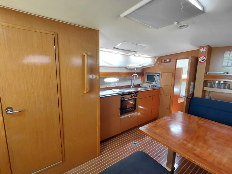 Wynajem łodzi Lefkáda tanio Bavaria 43 Cruiser