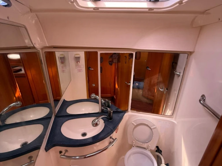 Wynajem w Lavrio- Bavaria Bavaria 42 Cruiser na SamBoat