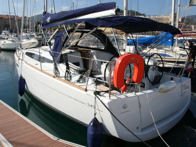 Wynajmij Jeanneau Sun Odyssey 349 w Ajaccio