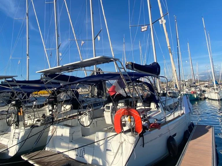 Wynajem łodzi Jeanneau Sun Odyssey 389 w Ajaccio na SamBoat 