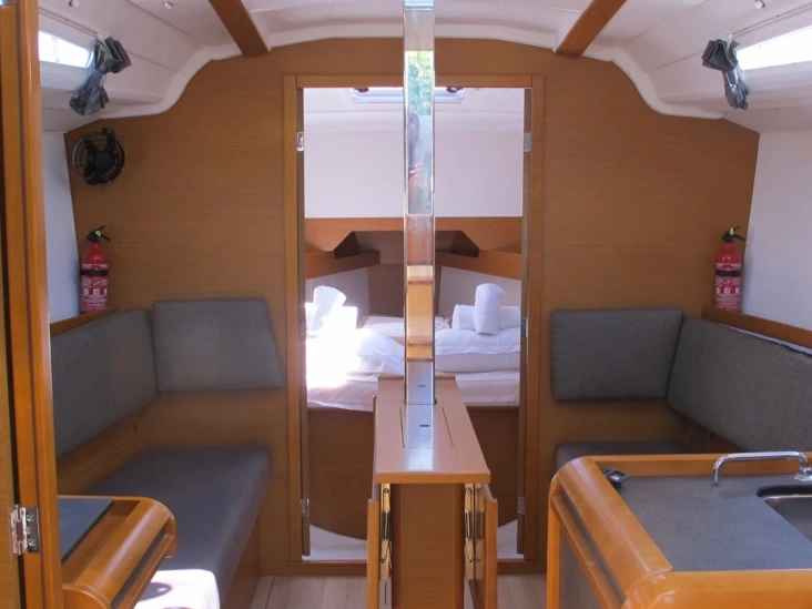 Wynajem łodzi Jeanneau Sun Odyssey 349 w Ajaccio na SamBoat 
