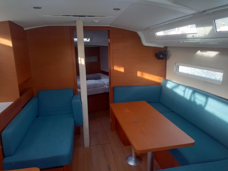 Wynajem łodzi Jeanneau Sun Odyssey 410 w Ajaccio na SamBoat 