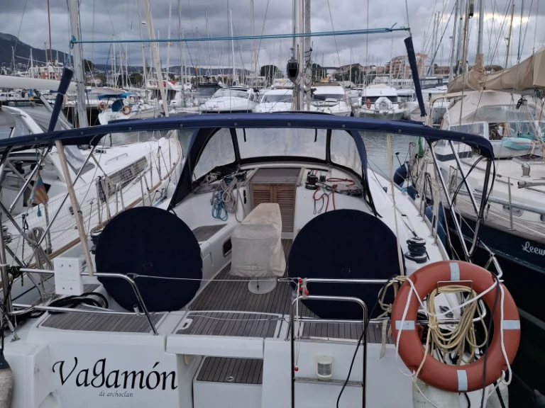 Wynajem Żaglowiec w Denia - Bénéteau Oceanis 40
