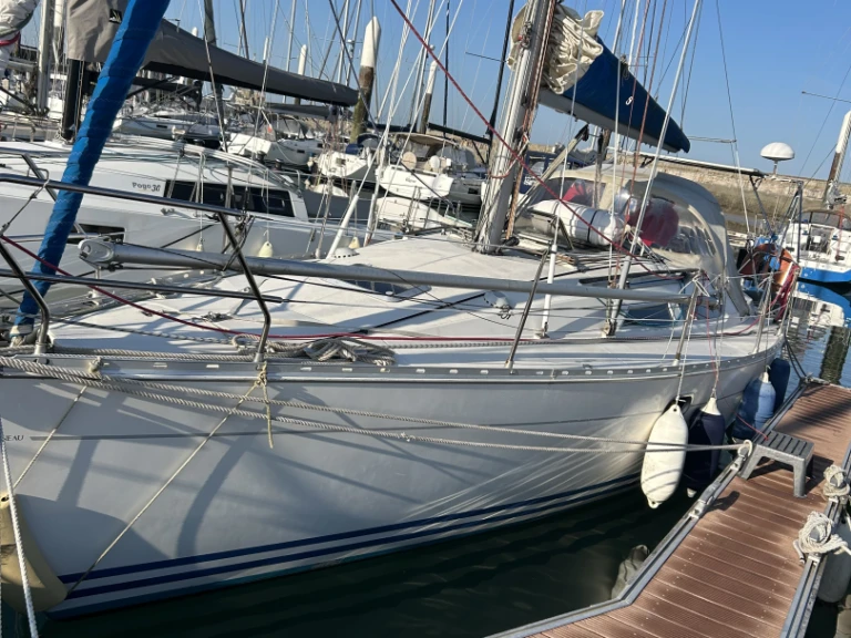 Wynajmij Jeanneau Sun Odyssey 33 w Le Havre