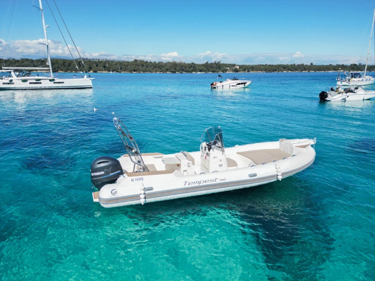 Wynajem w Mandelieu-la-Napoule- Capelli Tempest 700 na SamBoat