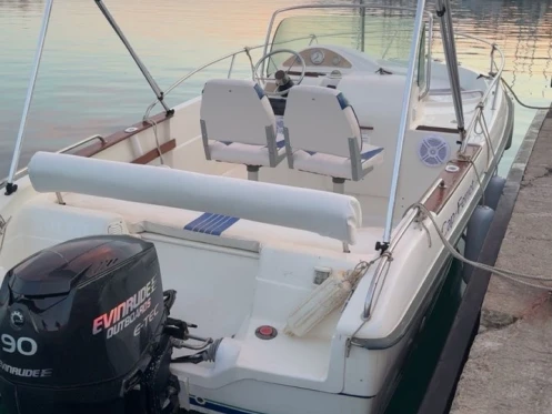 Wynajmij Cap-Ferret 550 Open w Marsylia