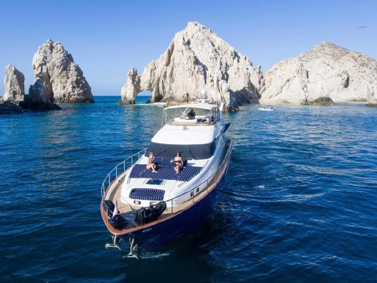 Wynajem Luksusowy jacht Viking Yachts z patentem 
