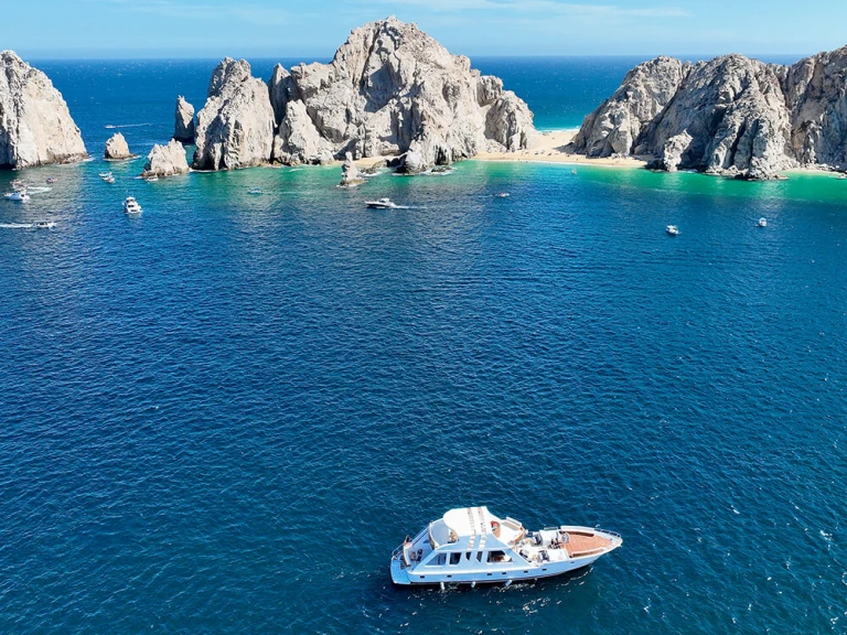 Luksusowy jacht do wynajmu w Cabo San Lucas w najlepszej cenie