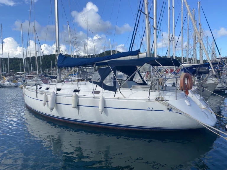 Poncin Yachts Harmony 42 Elegance między profesjonalistami a osobami prywatnymi w Fort-de-France