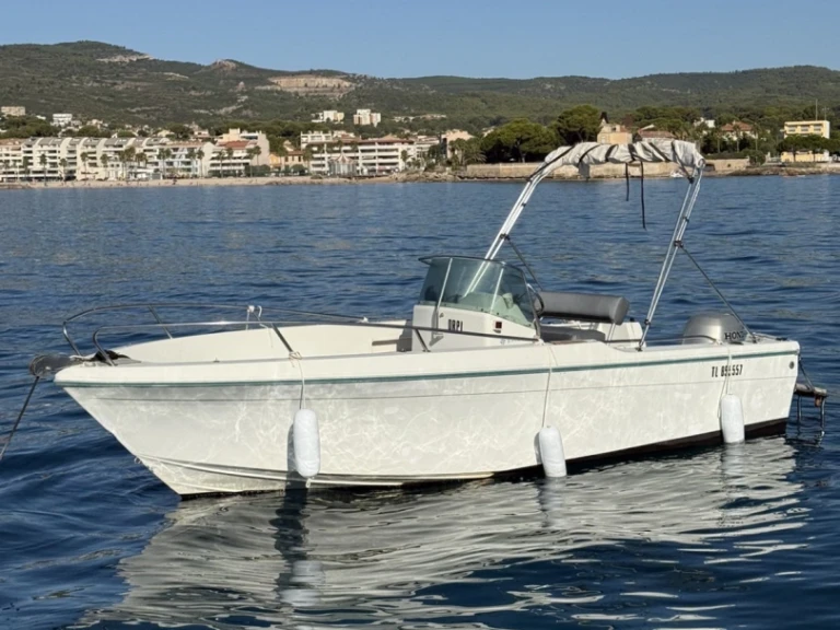 Wynajem Motorówka w La Ciotat - Jeanneau Cap Camarat 575
