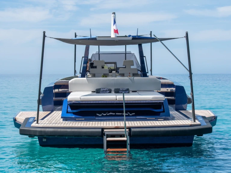 Wynajem Motorówka WALLY YACHTS z patentem 