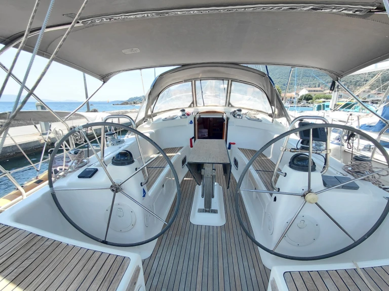 Wynajmij Bavaria Bavaria 43 Cruiser w Lefkáda
