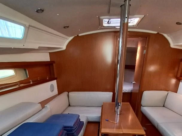 Wynajem łodzi Porto Ercole tanio Oceanis 37