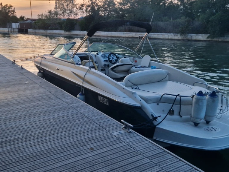 Wynajem w San Giuliano - Venezia- Monterey 268SC na SamBoat
