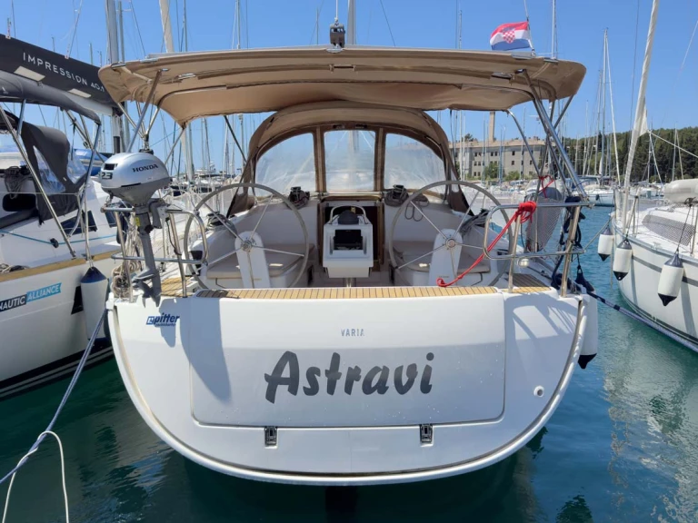 Wynajem Żaglowiec w Pula - Bavaria Cruiser 37