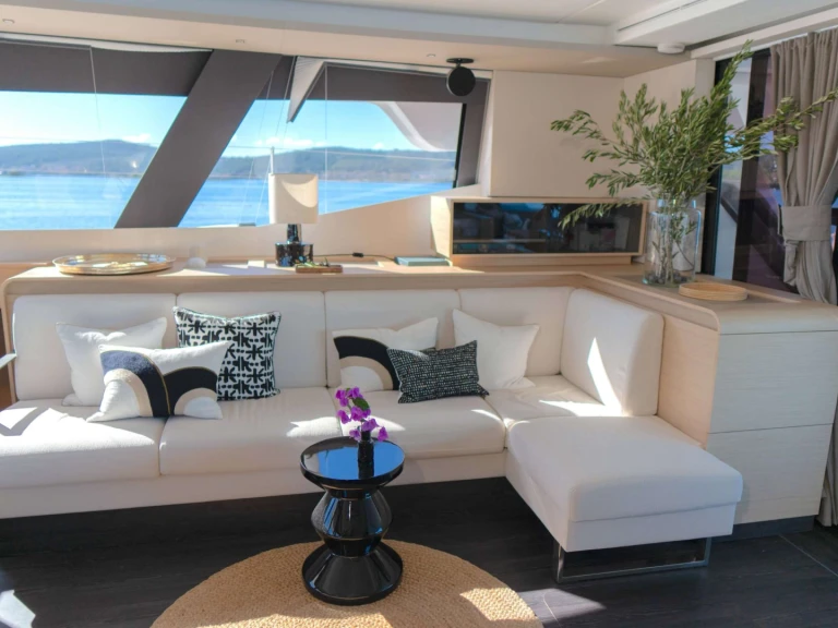 Wynajem Luksusowy jacht w Trogir - Fountaine Pajot Solomar 