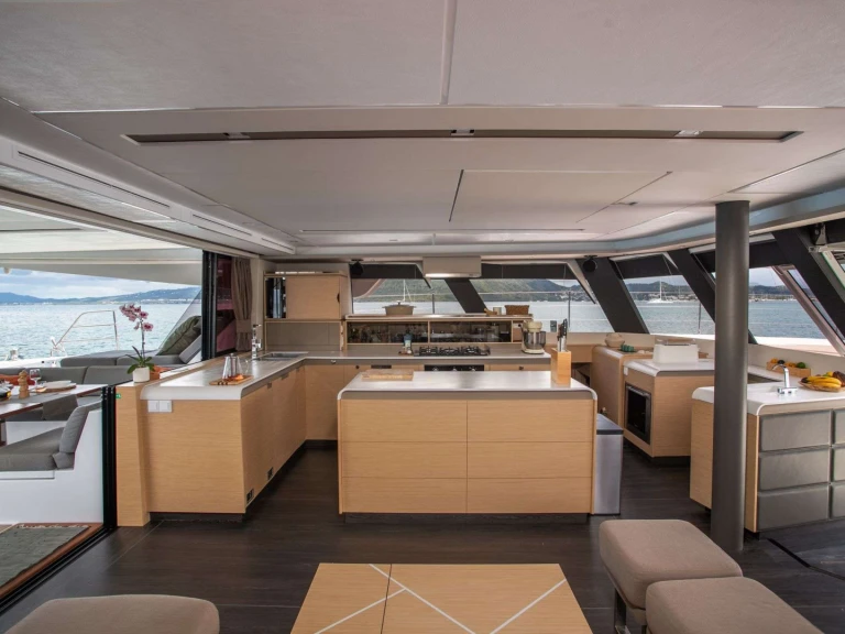 Wynajem łodzi Fountaine Pajot OKINAWA w Neapol na SamBoat 