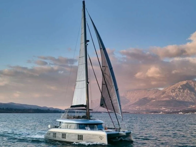 Wynajmij Luksusowy jacht z lub bez skippera Sunreef w Lazurowe Wybrzeże