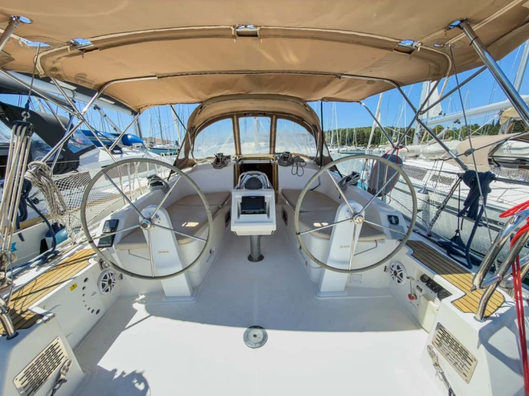 Wynajem w Pula- Bavaria Cruiser 37 na SamBoat