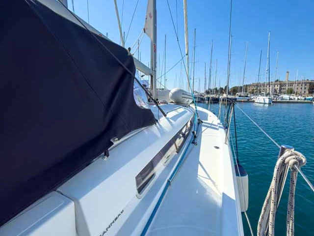 Wynajem w Pula- Jeanneau Sun Odyssey 440 na SamBoat