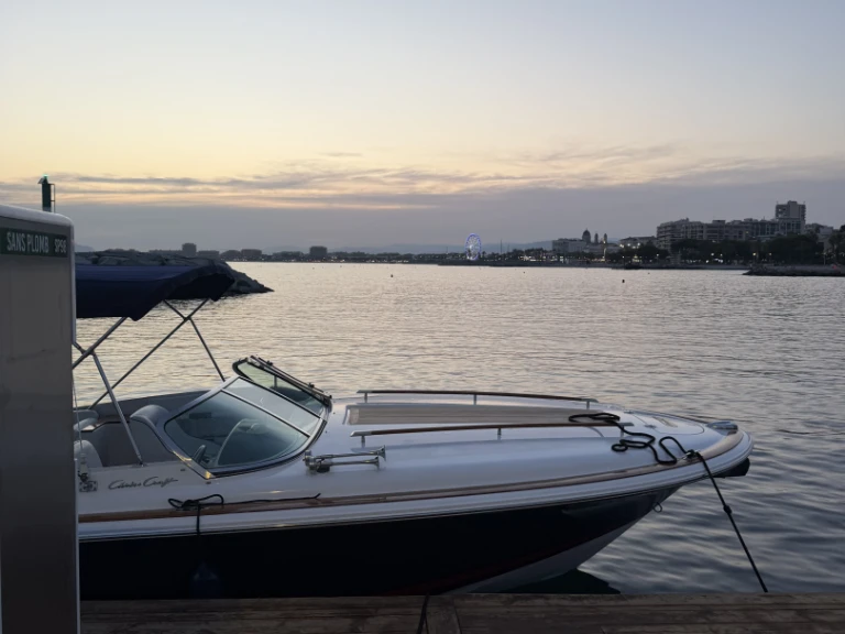 Motorówka do wynajmu w Saint-Raphael w najlepszej cenie