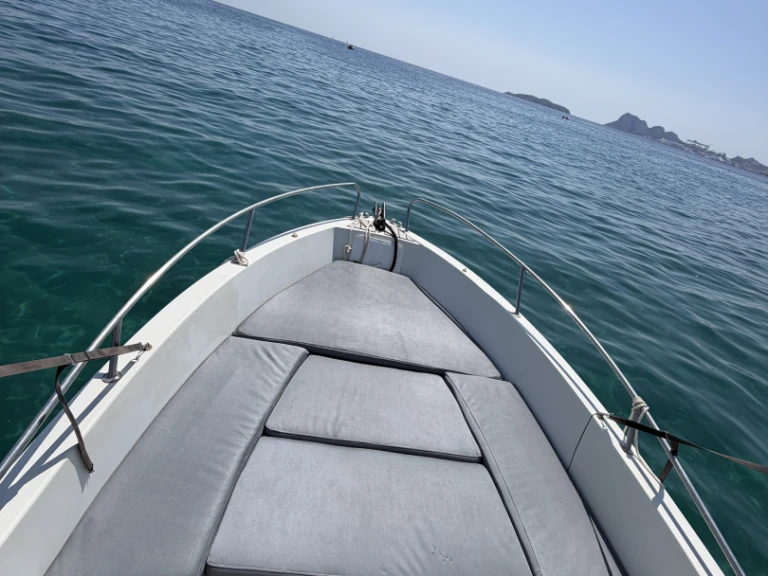 Wynajem Motorówka w La Ciotat - Jeanneau Cap Camarat 575