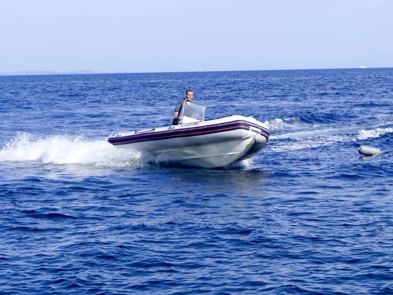 Wynajem łodzi sportis Mc4700 w Le Brusc na SamBoat 