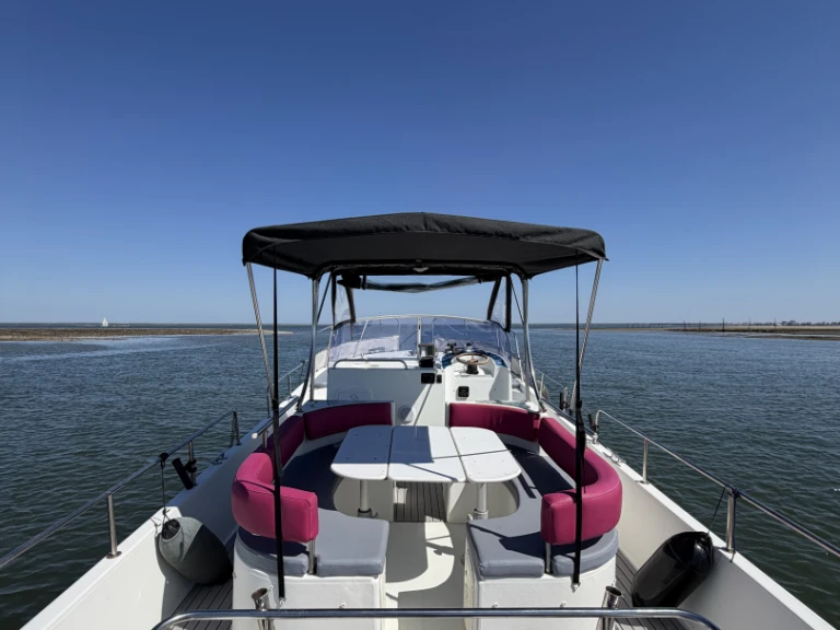 Wynajem łodzi Arcachon tanio Beacher 840